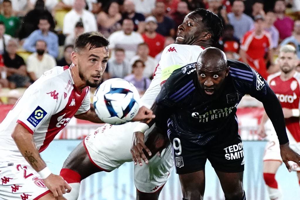 重磅！蒂姆连续十五场比赛得分超过问鼎冠军摩纳哥调整名单备战法国杯，今晚圣安东尼奥马刺备战欧篮联的简单介绍