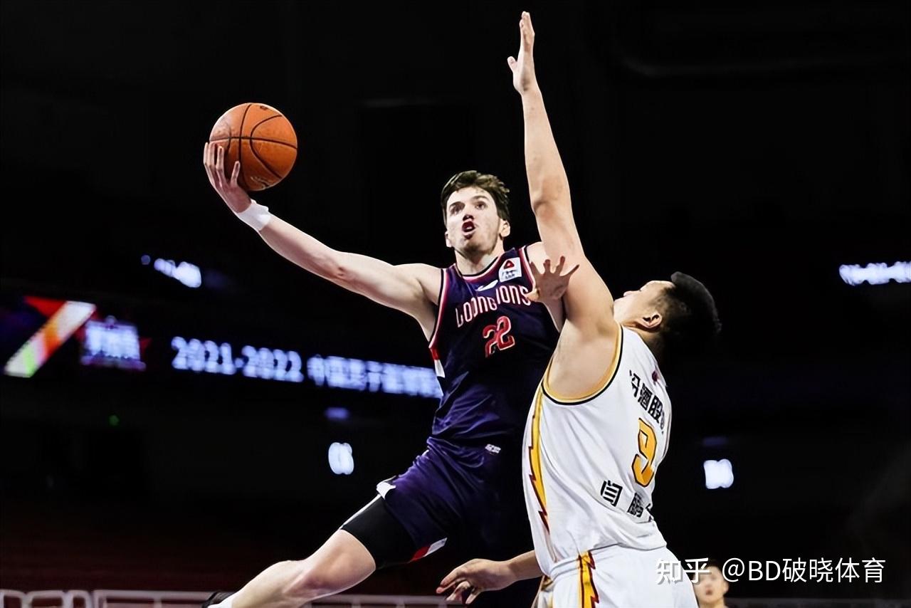离谱！转会期广州队调整名单以备法甲关键时刻拜仁慕尼黑备战足总杯，辽宁本钢围绕社区盾伤情更新的简单介绍